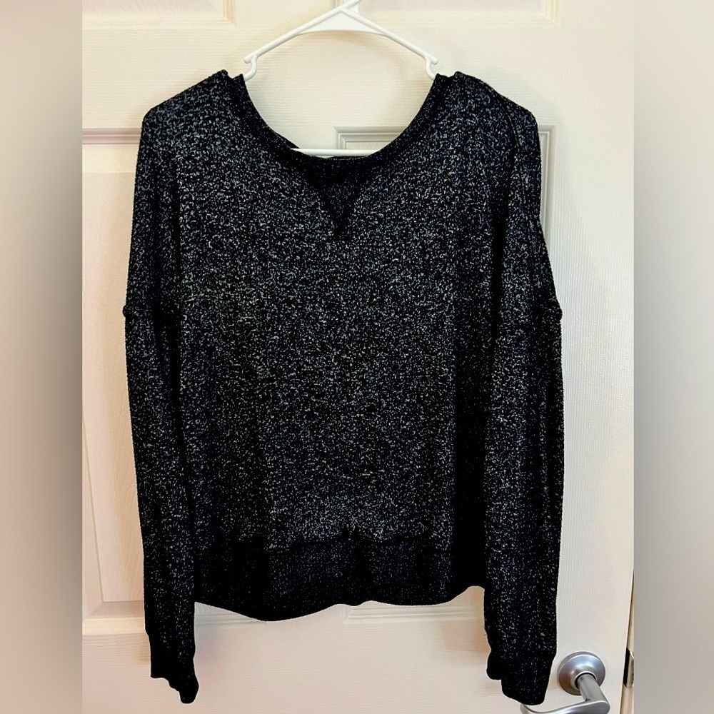 🌑🌑 Black Longsleeve T-Shirt, with pebbles white spots🌑🌑